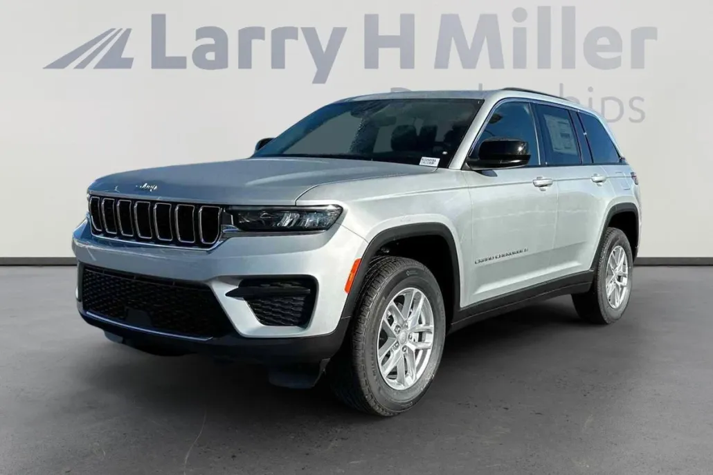 2025 Jeep Grand Cherokee Laredo X photo 1