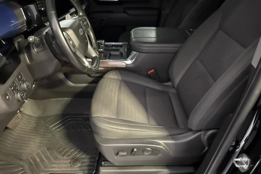 2023 Chevrolet Silverado 1500 LT Trail Boss photo 1