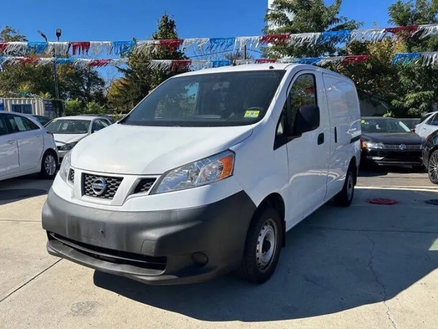 2017 Nissan NV200 S photo 1