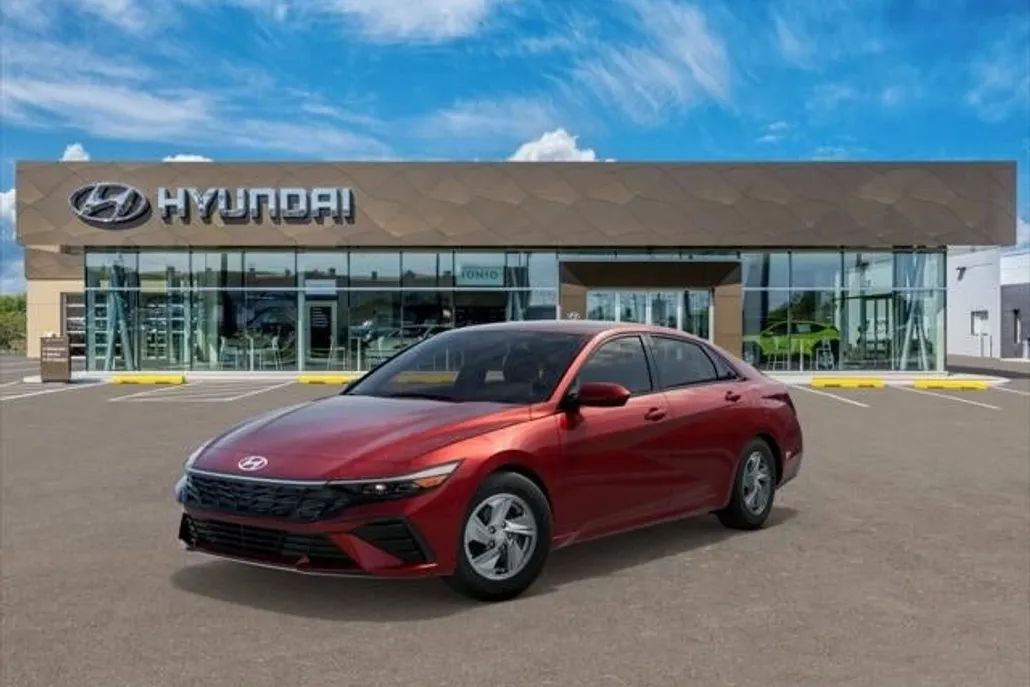 2025 Hyundai Elantra SE photo 1