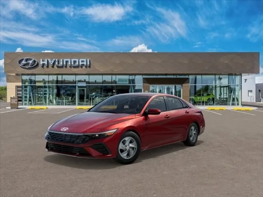 2025 Hyundai Elantra SE photo 1