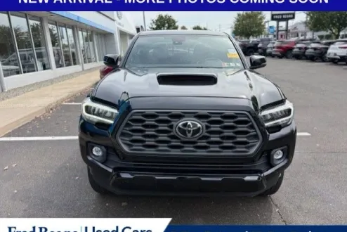 2020 Toyota Tacoma SR5 4x4 photo 2