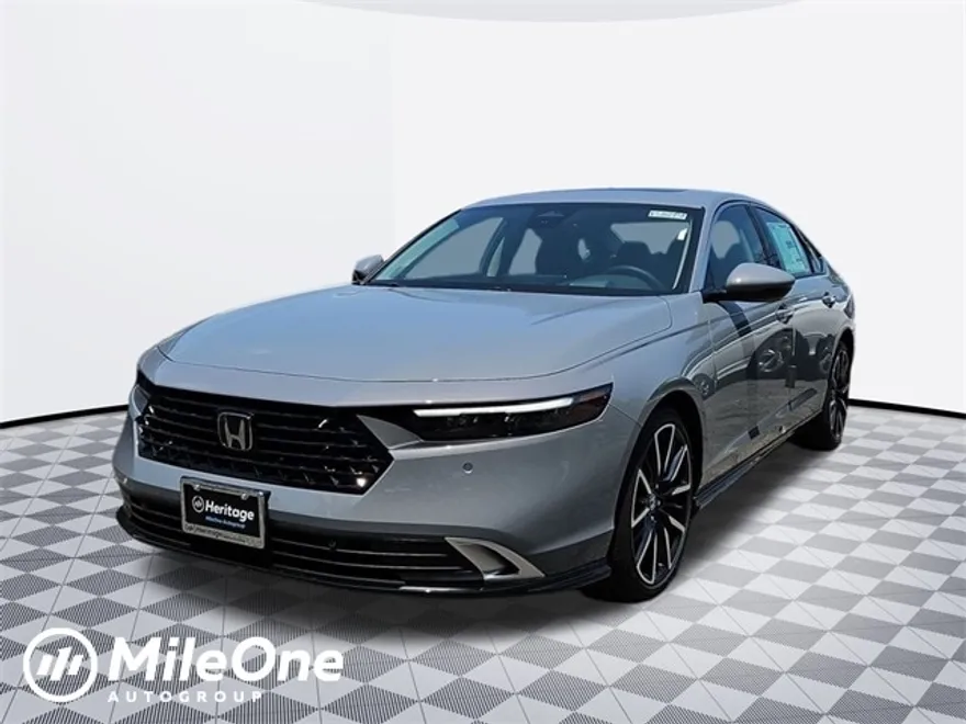 2025 Honda Accord Hybrid Touring photo 1
