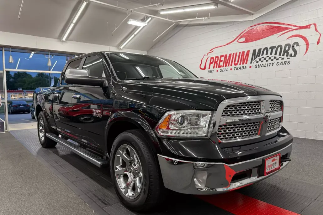 2017 Ram 1500 Laramie photo 1