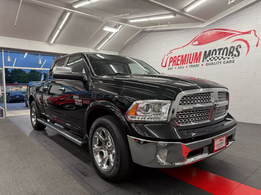 2017 Ram 1500 Laramie photo 1