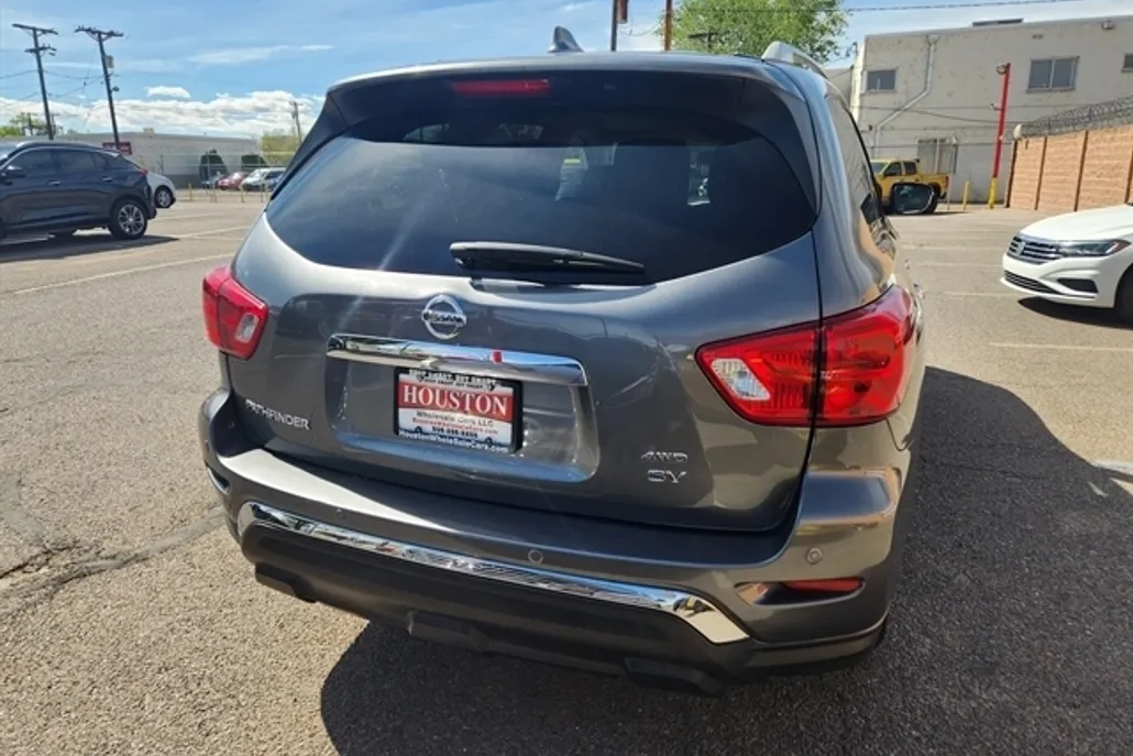 2020 Nissan Pathfinder SV 4x4 photo 1