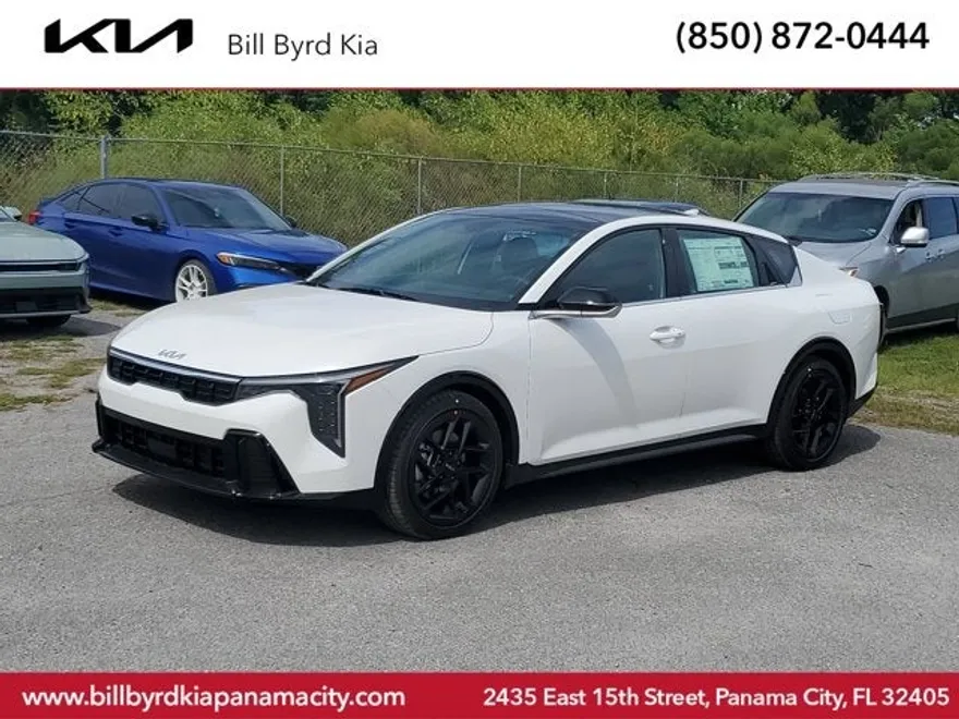 2025 Kia K4 GT-Line Turbo photo 1