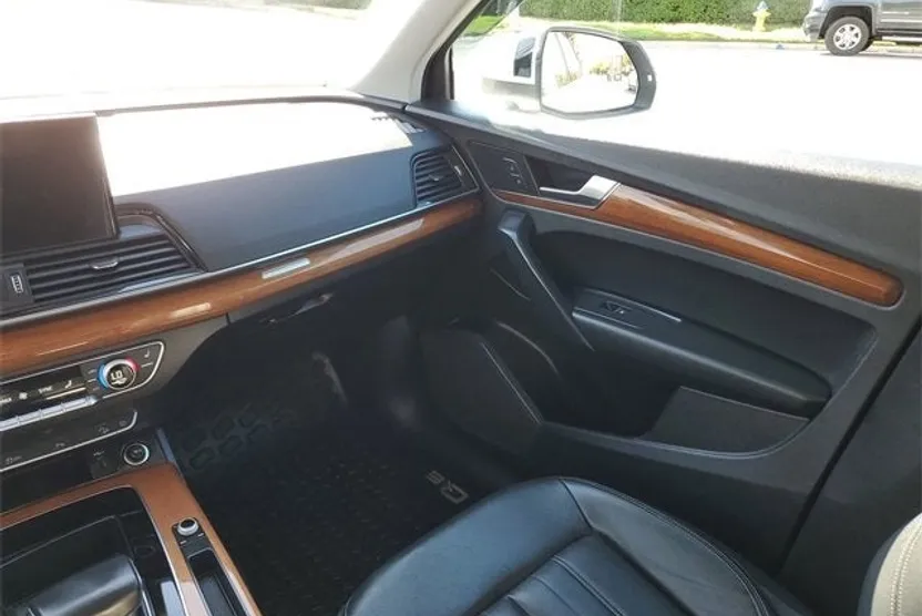 2021 Audi Q5 Premium 45 photo 1