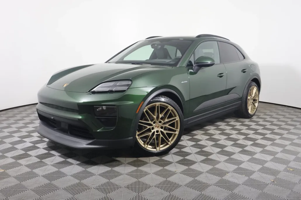 2024 Porsche Macan Electric photo 1