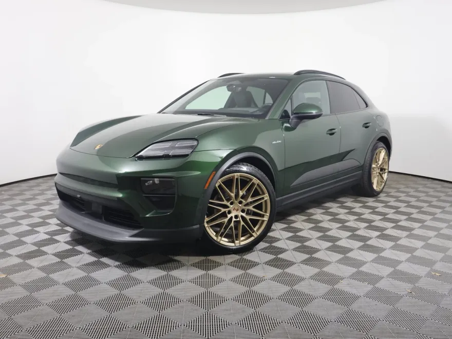 2024 Porsche Macan Electric photo 1