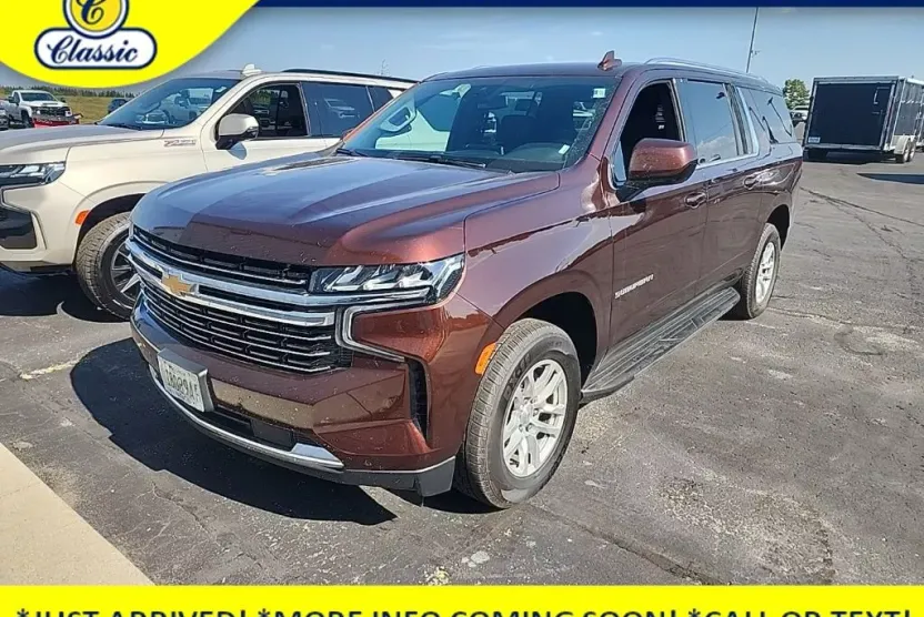 2023 Chevrolet Suburban LT photo 1