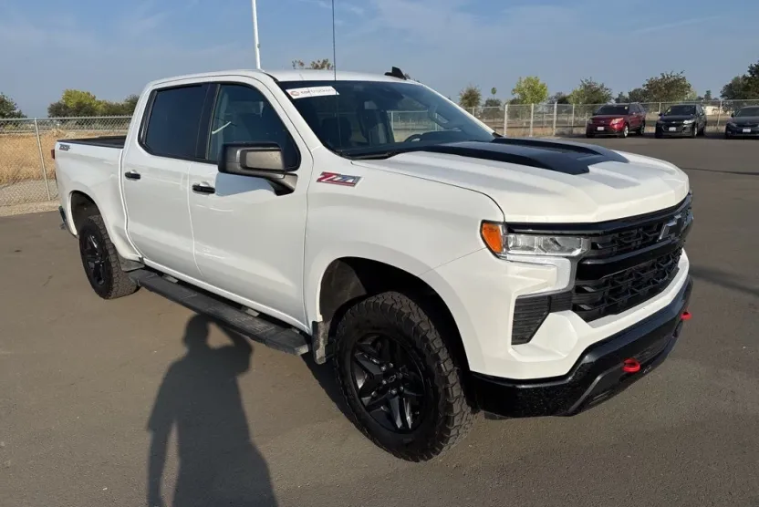 2024 Chevrolet Silverado 1500 LT Trail Boss photo 1