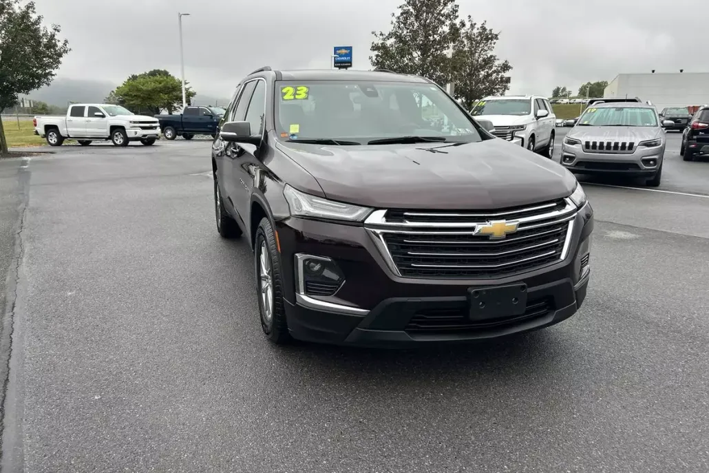 2023 Chevrolet Traverse Cloth 1LT photo 1