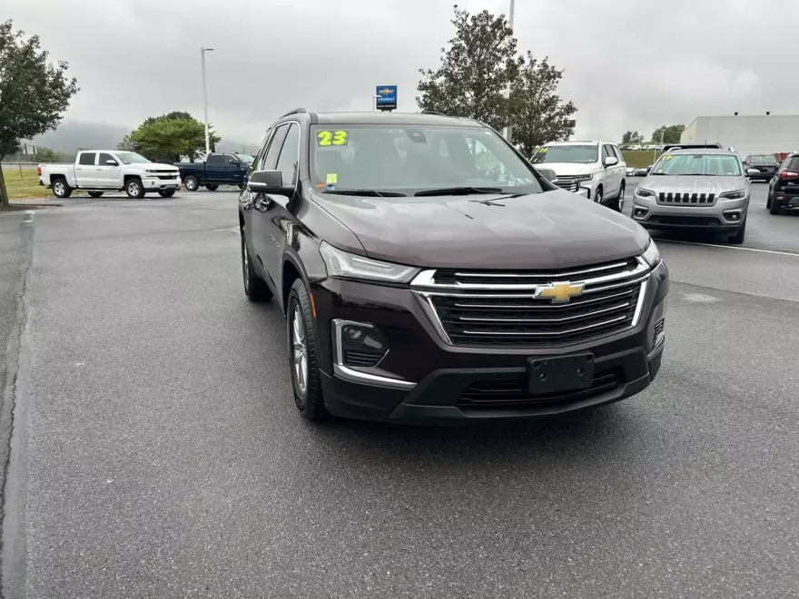 2023 Chevrolet Traverse Cloth 1LT photo 1