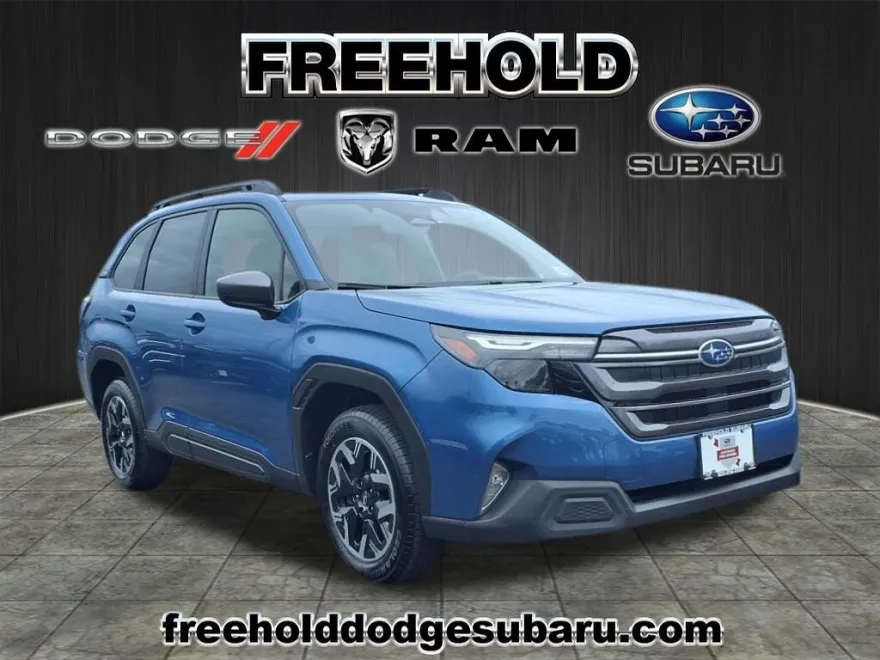 2025 Subaru Forester Premium photo 1