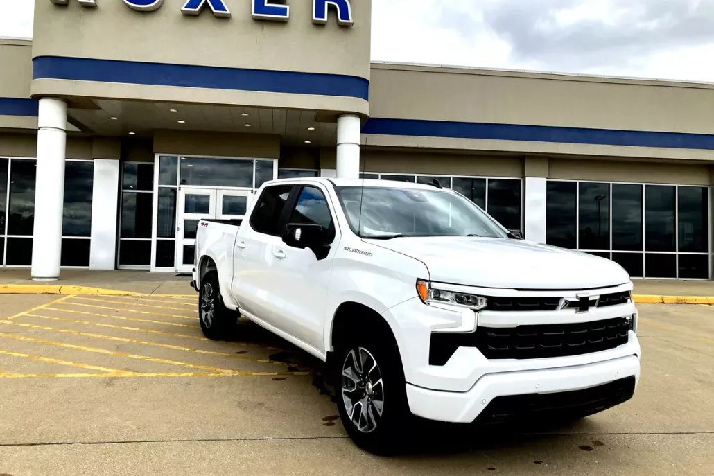 2024 Chevrolet Silverado 1500 RST photo 1