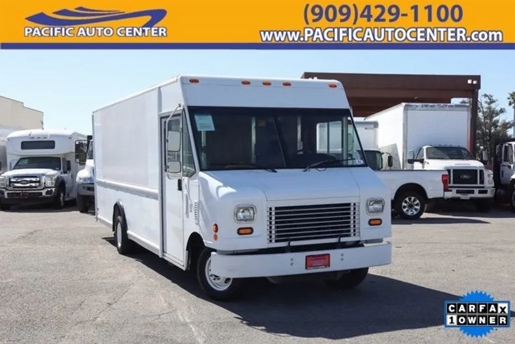 2010 Ford E-450 photo 1