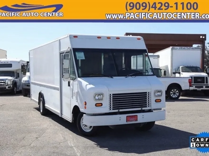 2010 Ford E-450 photo 1
