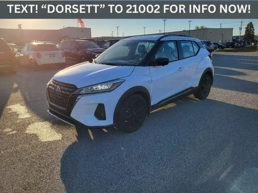 2024 Nissan Kicks SR photo 1
