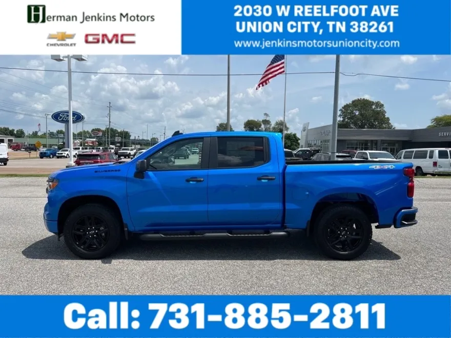 2025 Chevrolet Silverado 1500 Custom photo 1