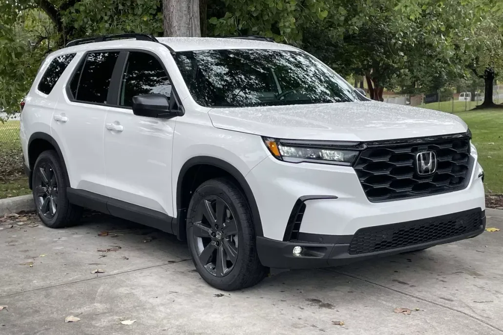 2025 Honda Pilot Sport photo 1