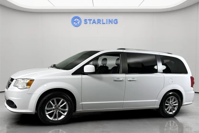 2020 Dodge Grand Caravan SXT photo 1
