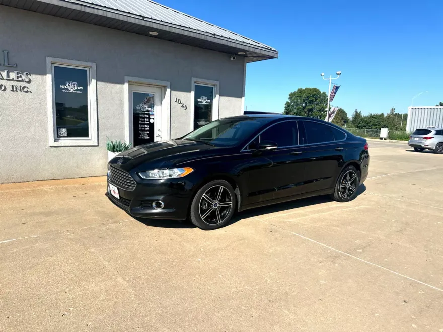 2016 Ford Fusion Titanium photo 1