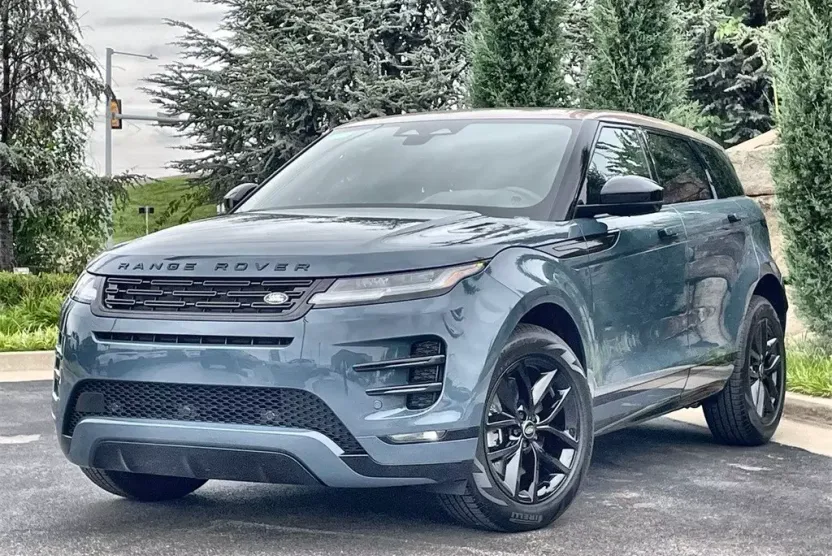 2025 Land Rover Range Rover Evoque photo 1