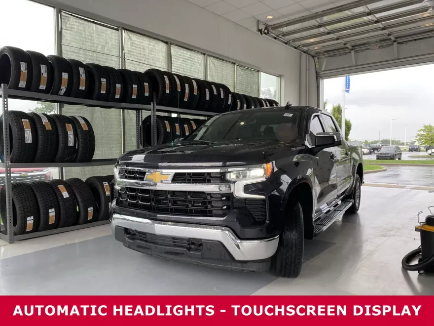 2023 Chevrolet Silverado 1500 LT1 photo 1