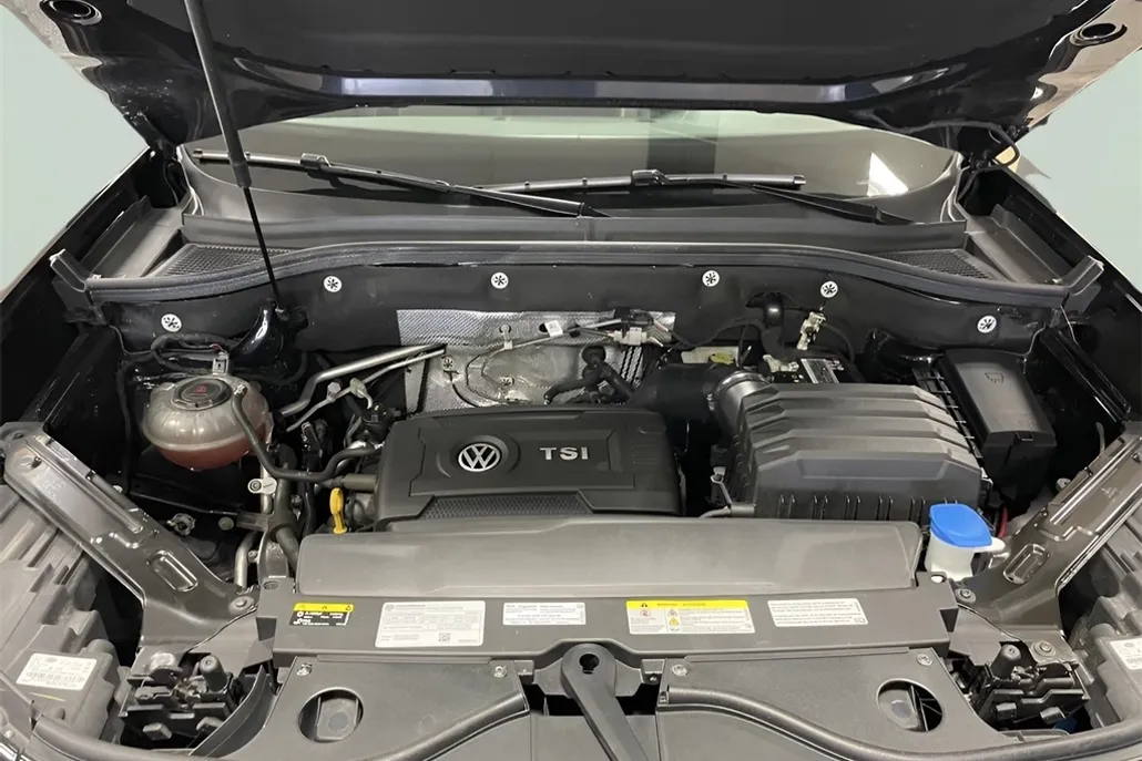 2022 Volkswagen Atlas SE photo 1
