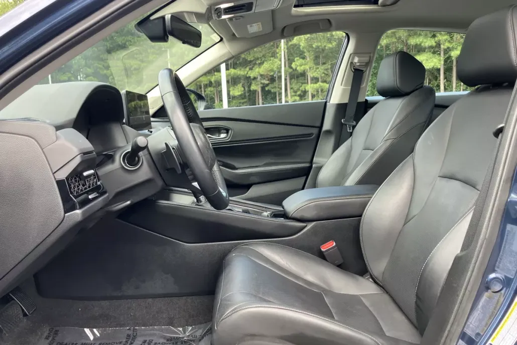 2023 Honda Accord Hybrid Touring photo 1