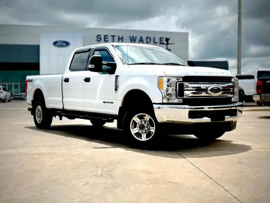 2017 Ford F-350 photo 1