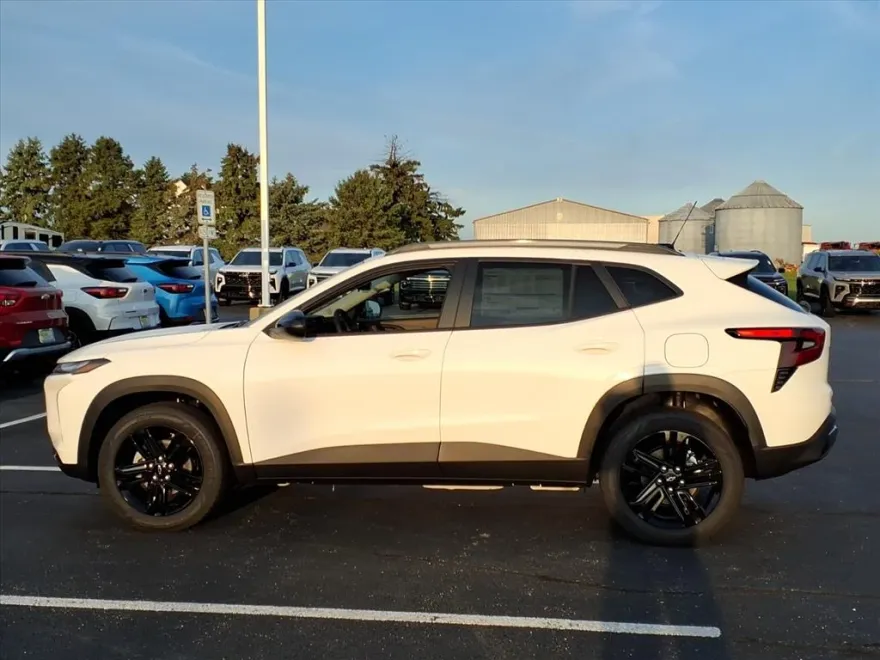 2025 Chevrolet Trax ACTIV photo 1