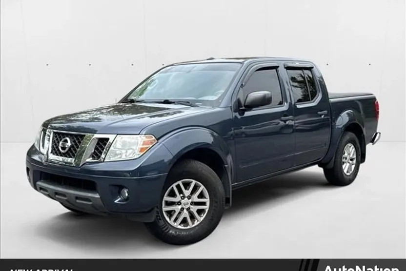 2017 Nissan Frontier SV Crew Cab photo 1