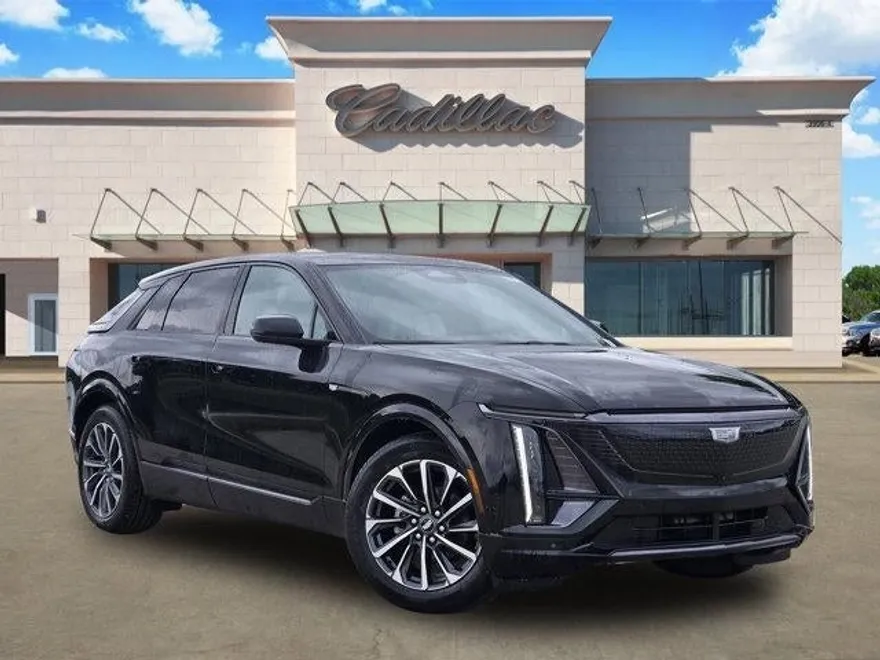 2025 Cadillac Lyriq Sport photo 1