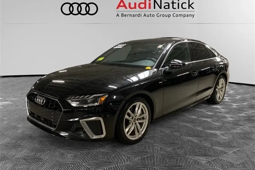 2022 Audi A4 45 S line Premium Plus photo 1