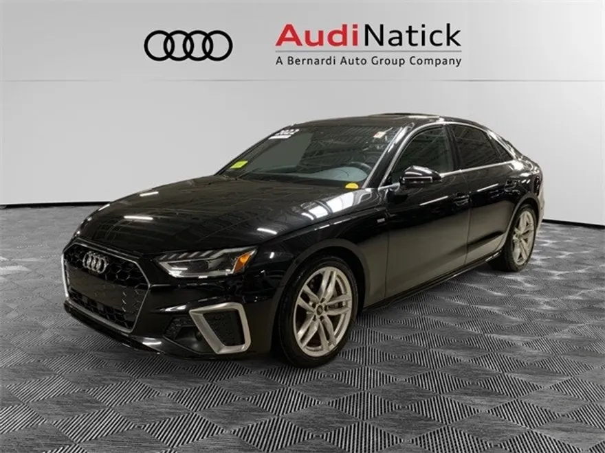 2022 Audi A4 45 S line Premium Plus photo 1