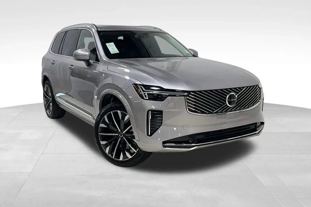 2026 Volvo XC90 Plus photo 1
