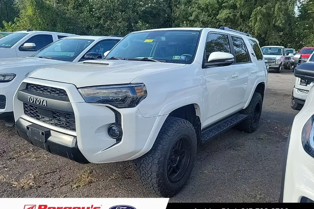 2020 Toyota 4Runner TRD Off-Road Premium photo 1
