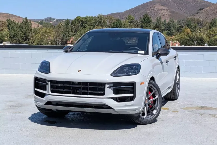 2026 Porsche Cayenne Coupe GTS photo 1