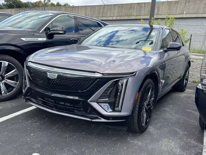 2024 Cadillac Lyriq Sport photo 1