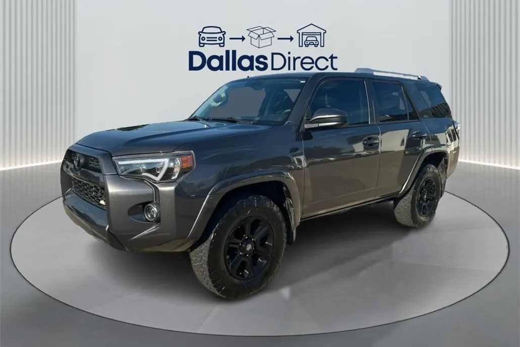 2015 Toyota 4Runner SR5 photo 1