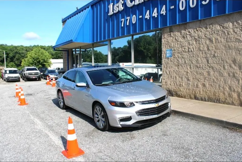 2017 Chevrolet Malibu Premier photo 1