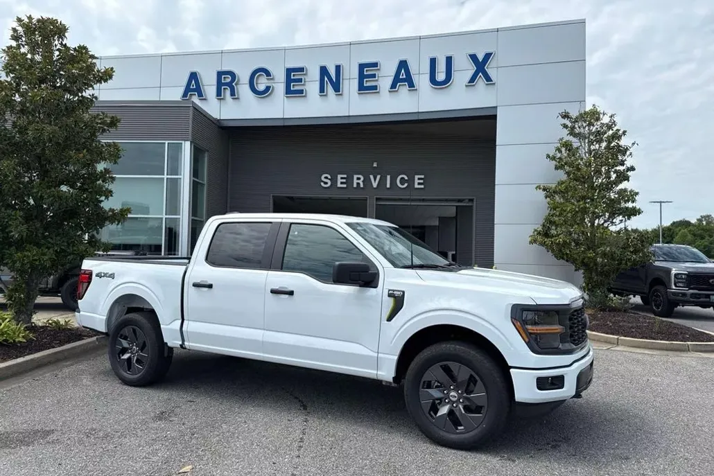 2025 Ford F-150 STX photo 1