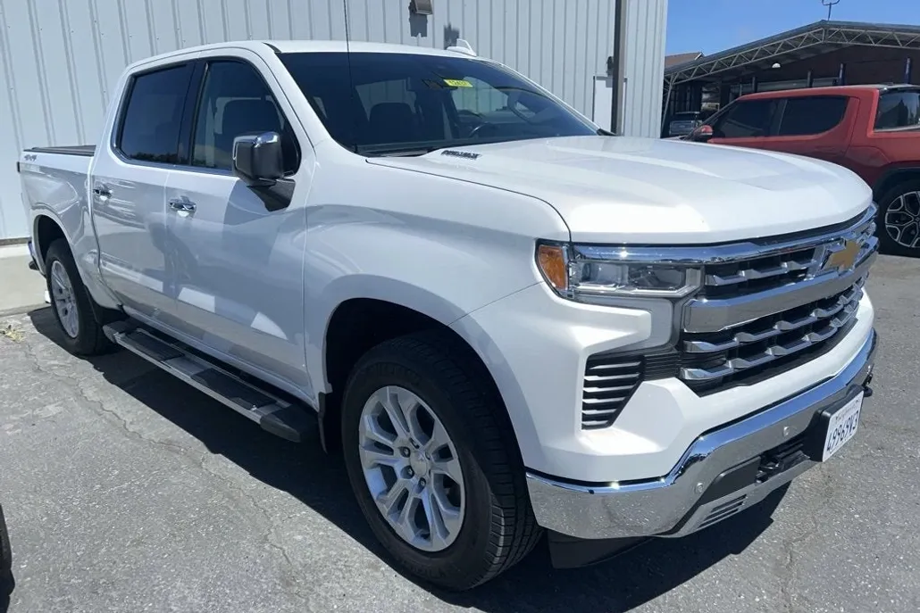 2022 Chevrolet Silverado 1500 LTZ photo 1