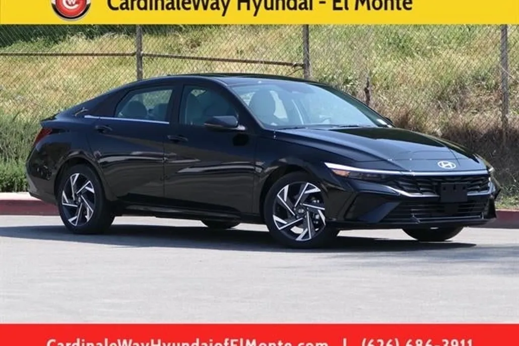 2025 Hyundai Elantra Limited photo 1
