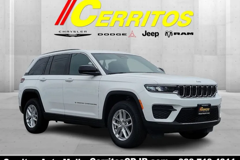 2025 Jeep Grand Cherokee Laredo photo 1