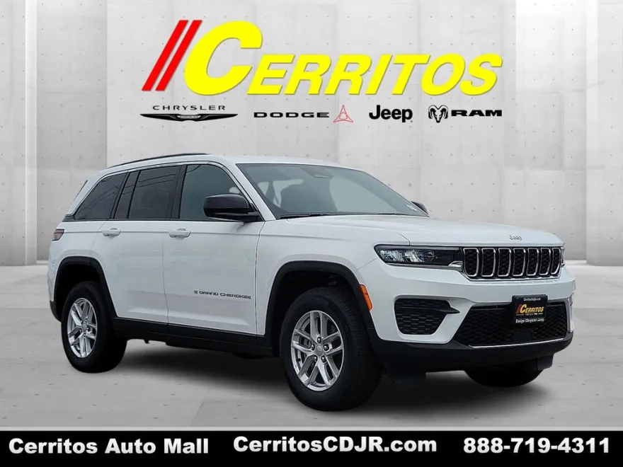 2025 Jeep Grand Cherokee Laredo photo 1