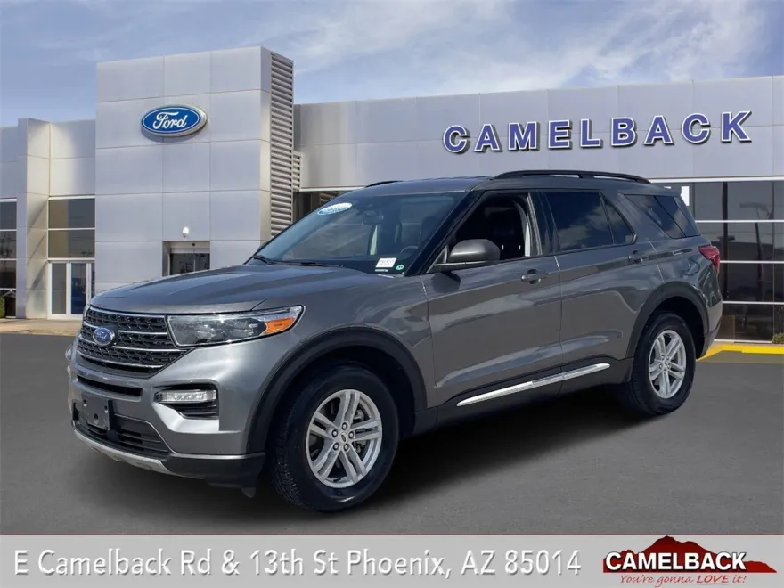 2024 Ford Explorer XLT photo 1