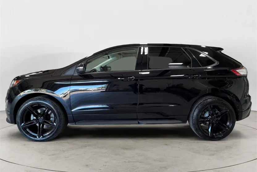 2018 Ford Edge Sport photo 1